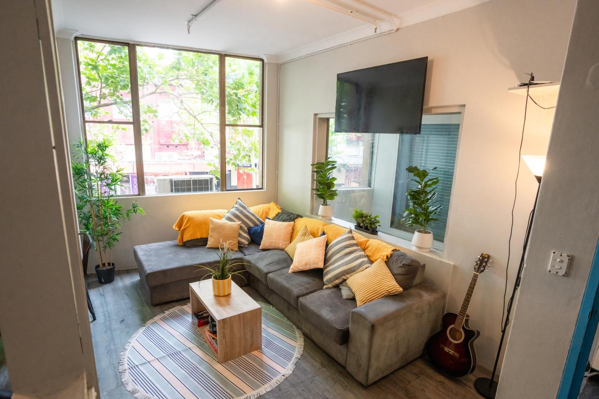 Mad Monkey East Side Hostel Sydney Bagian luar foto
